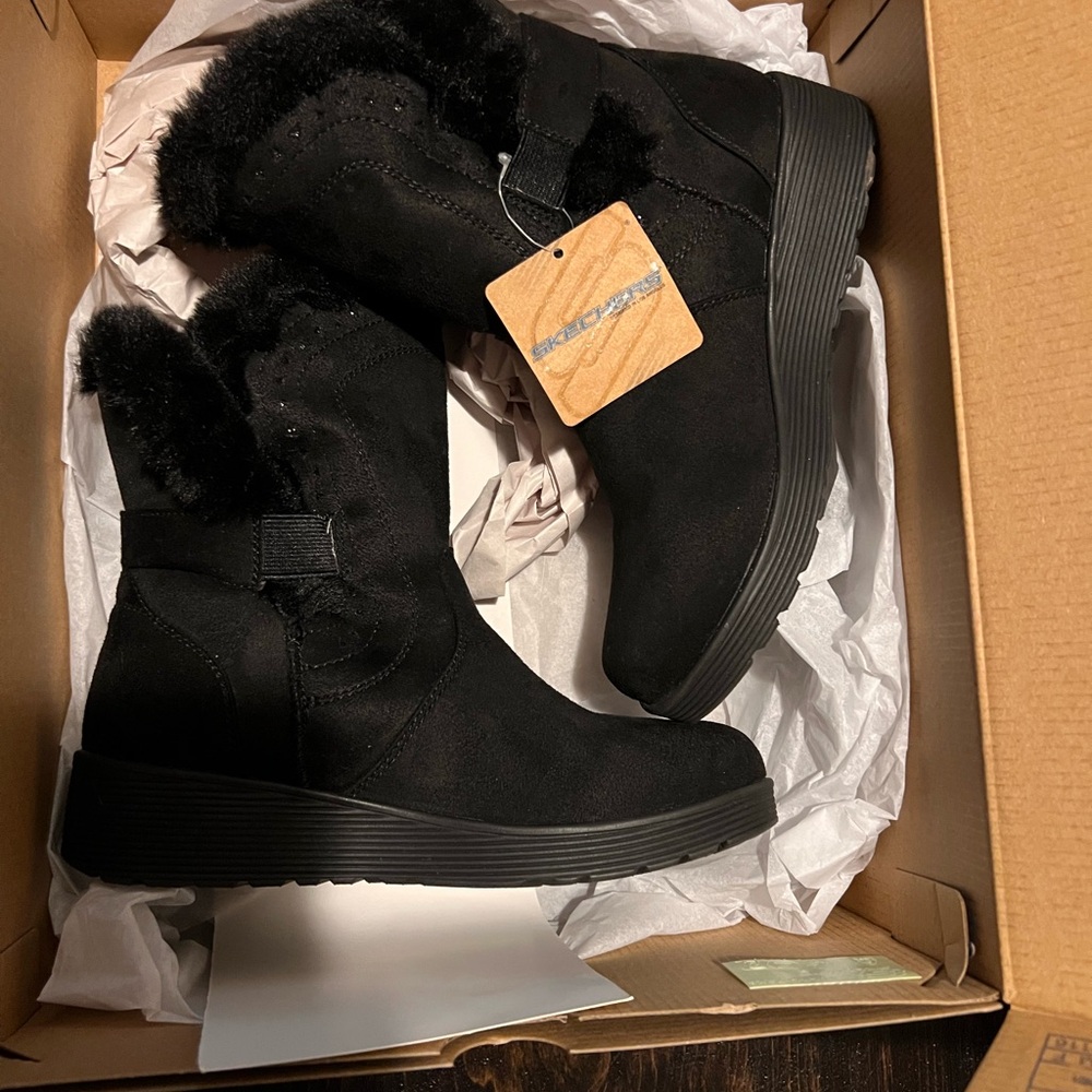 Sketchers keepsake wedge Fur-ever boots